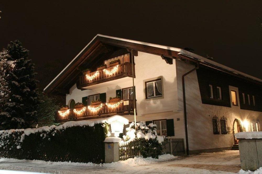 Apartments- Und Ferienhaus Anton Гармиш-Партенкирхен Екстериор снимка