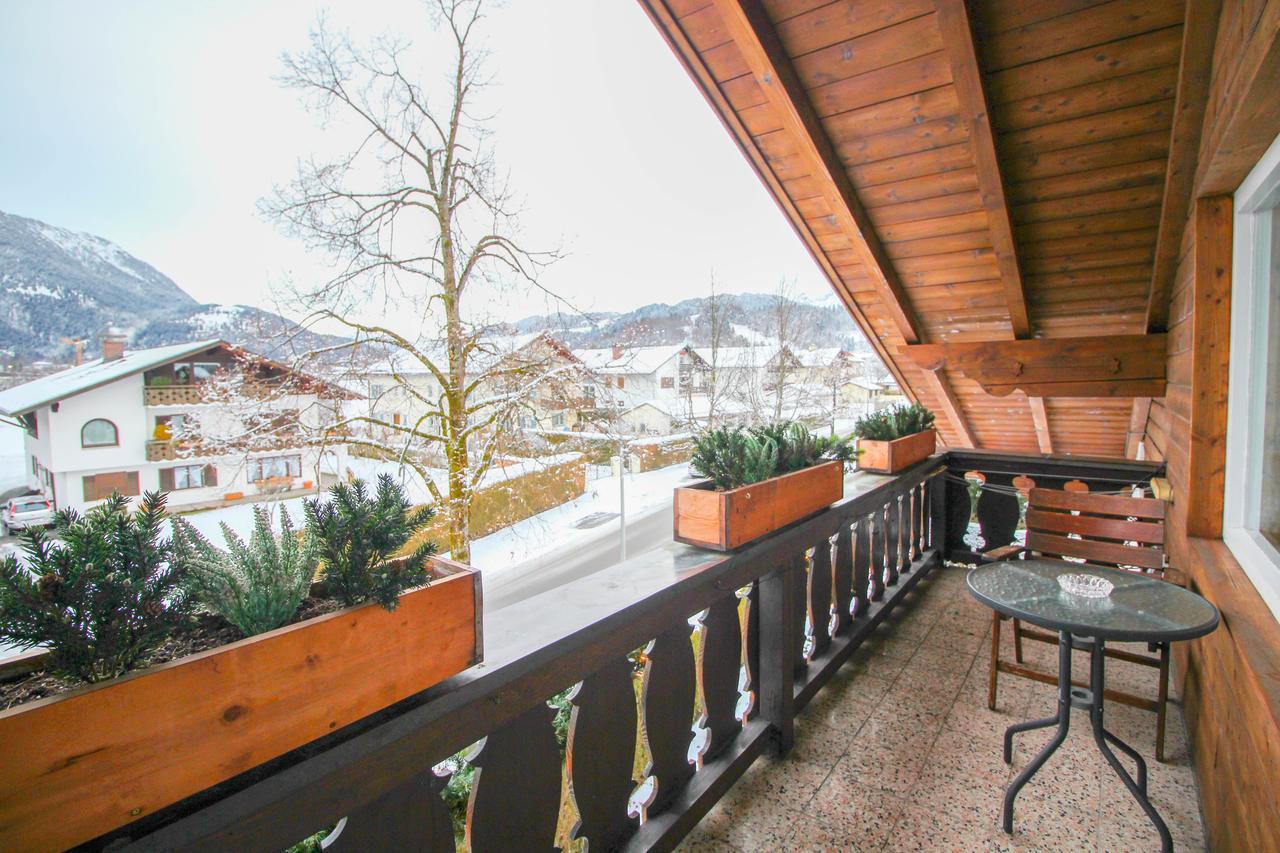 Apartments- Und Ferienhaus Anton Гармиш-Партенкирхен Екстериор снимка