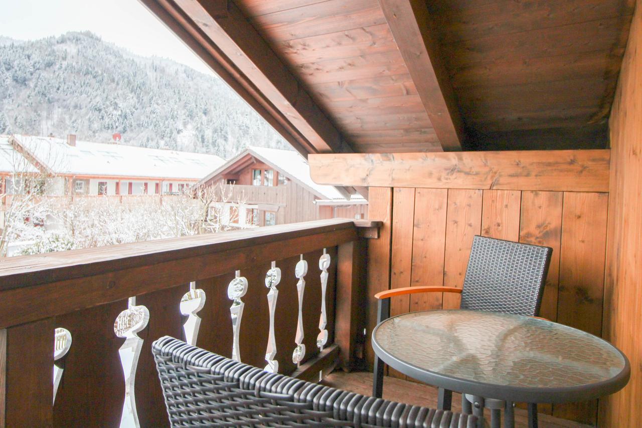 Apartments- Und Ferienhaus Anton Гармиш-Партенкирхен Екстериор снимка