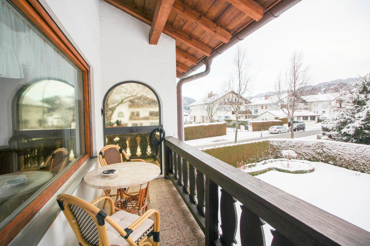 Apartments- Und Ferienhaus Anton Гармиш-Партенкирхен Екстериор снимка